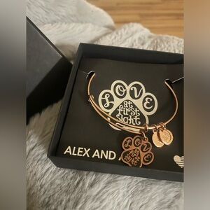 NEW NWoT Alex and Ani Love at First Sight Paw Shiny Rose Gold Bracelet W/Card